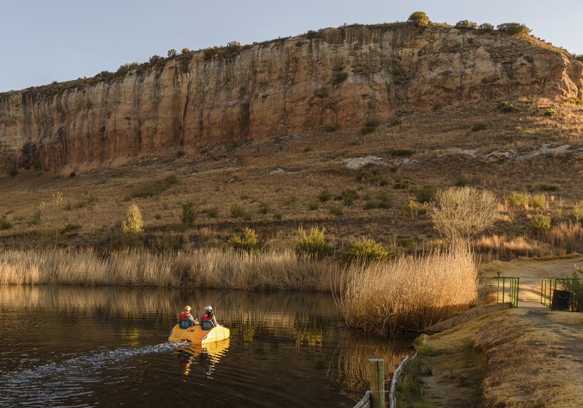 Kiara Lodge Resort Dam Drakensberg