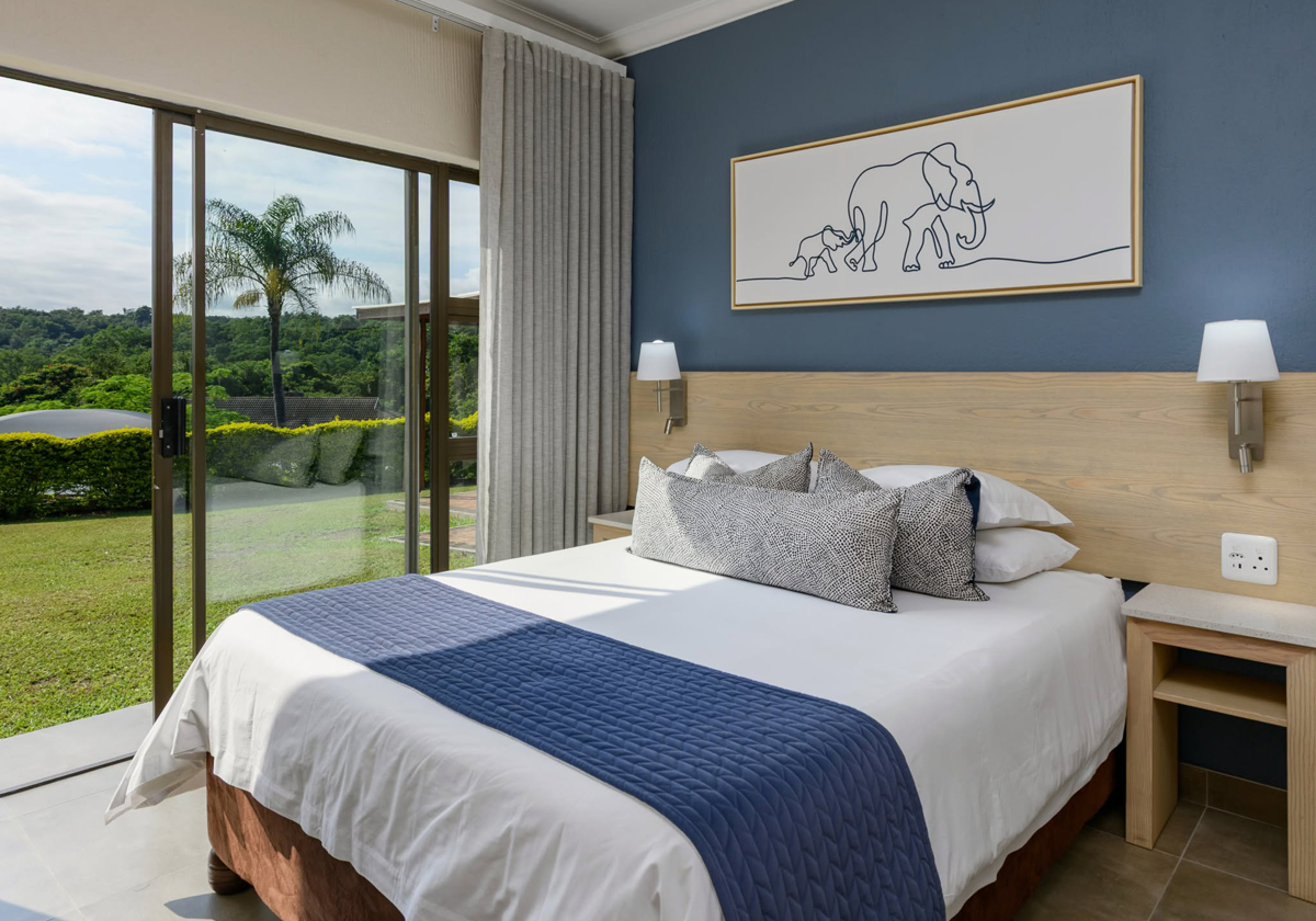 Hazyview Cabanas PR unit main bedroom